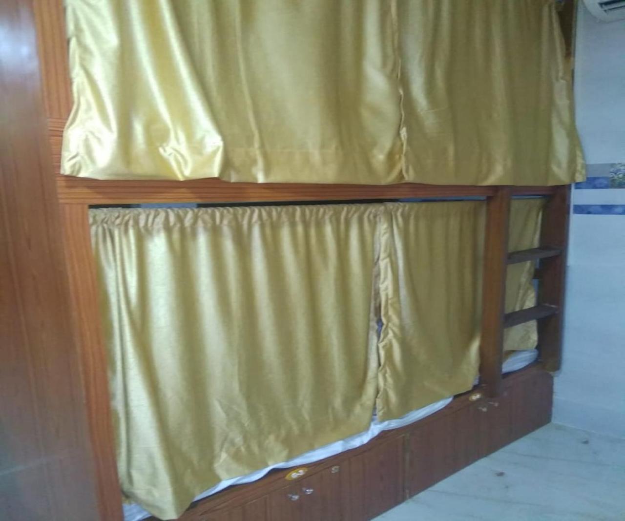 Ahlan Dormitory Bombay Exterior foto